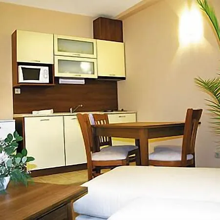 Paradise Park 3* غولدن ساندز