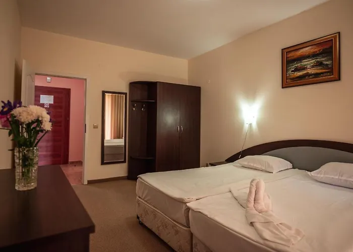 Paradise Park מלון דירות 3*