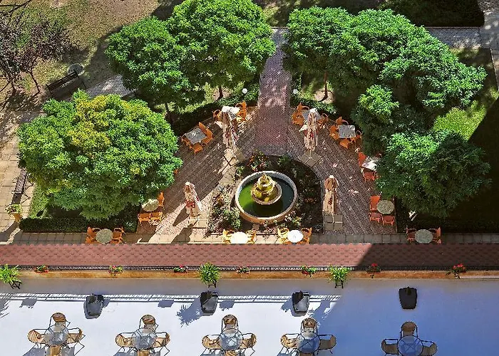 Апартхотел Paradise Park Златни пясъци