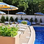 Paradise Park Златни пясъци
