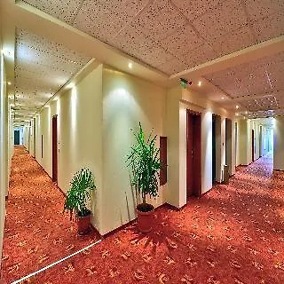 Paradise Park Aparthotel 3*