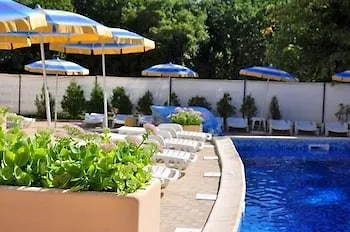 Paradise Park Золотые Пески