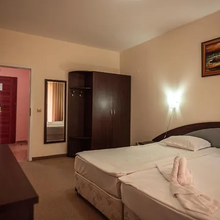 Paradise Park Апарт-отель 3*