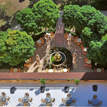 Paradise Park 公寓式酒店