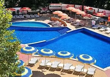 Paradise Park 3*