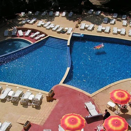 Апарт-отель Paradise Park 3*