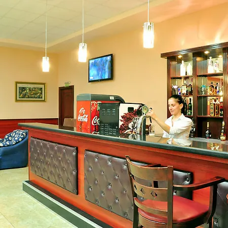 Paradise Park 公寓式酒店 3*