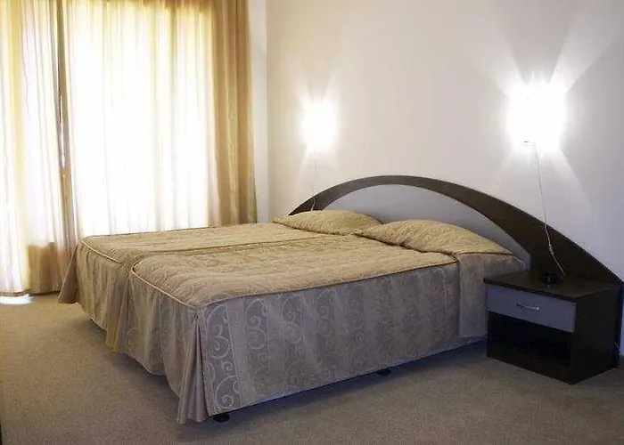 Paradise Park Golden Sands