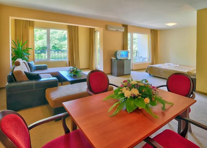 Apartahotel Paradise Park 3*