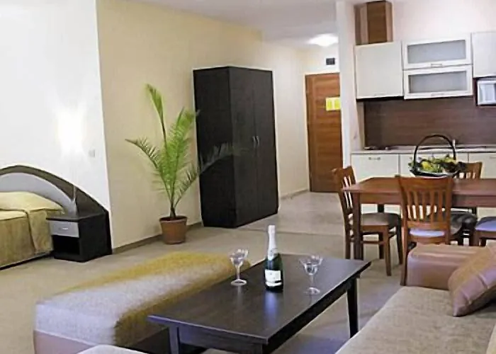 Paradise Park 3* Golden Sands