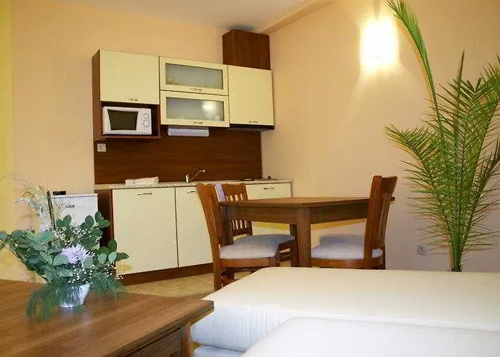 Paradise Park Apartahotel